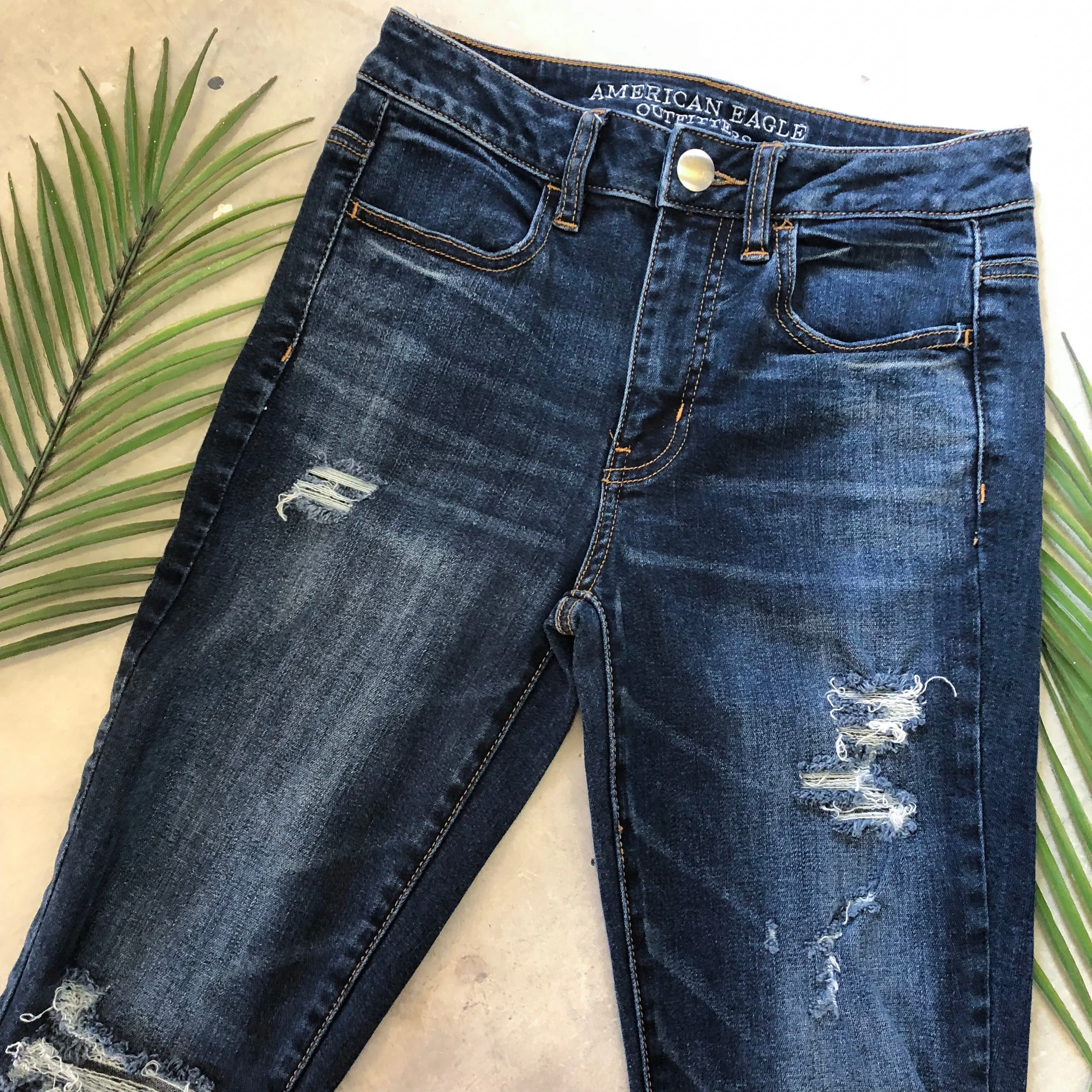 American Eagle Hi-Rise Jegging - Size 2