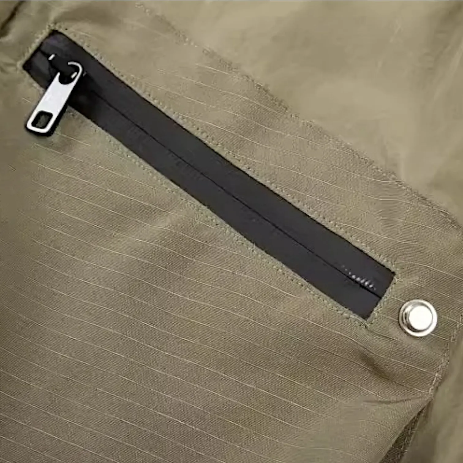 Baggy fit large front pocket cargo pants