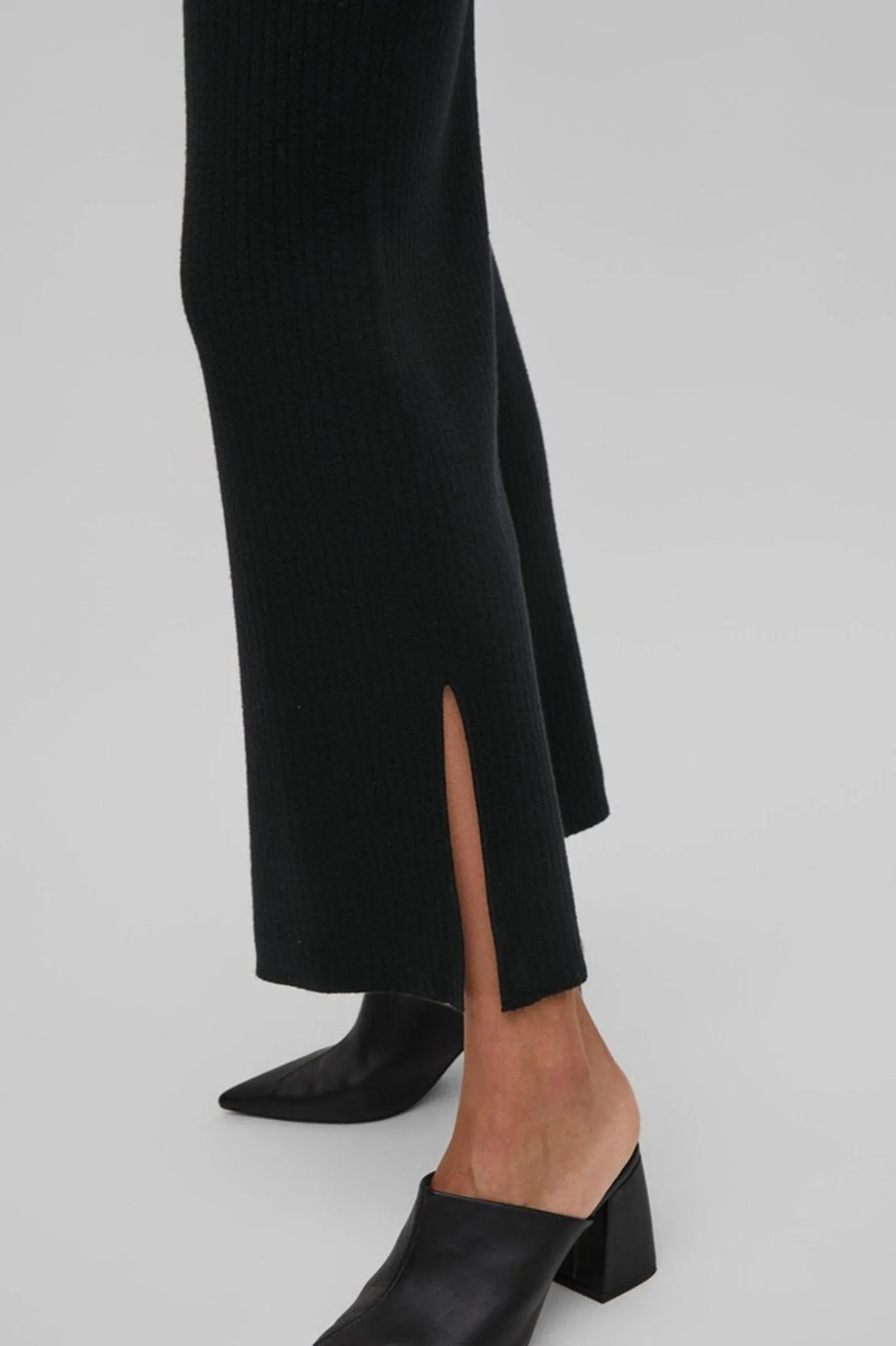 Kasley Flared Pants - Svart